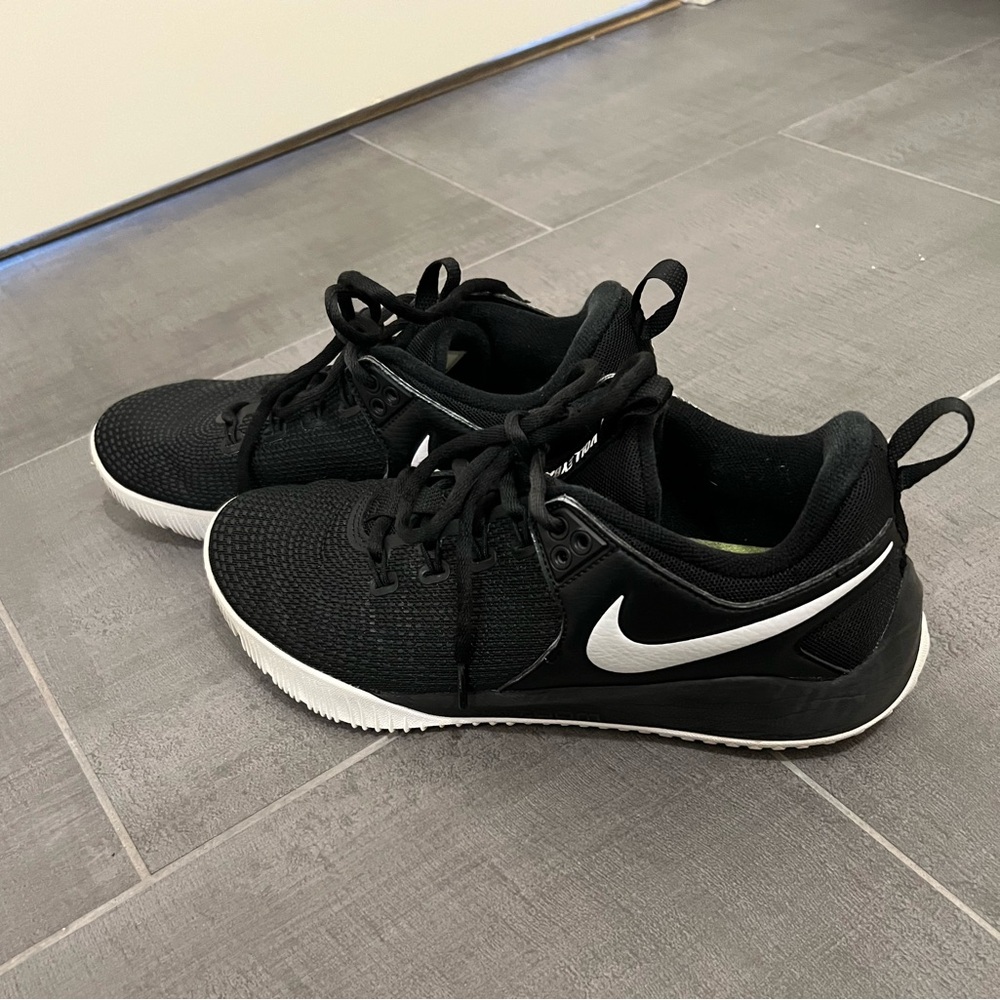 Nike volleyball shoes